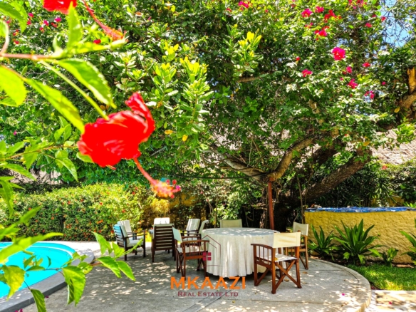 Luxury fully furnished 4-bedroom ensuite villa in Watamu available for Summertides Festival accommodation with swimming pool, Wi-Fi, air conditioning, housekeeping, and 24-hour security.