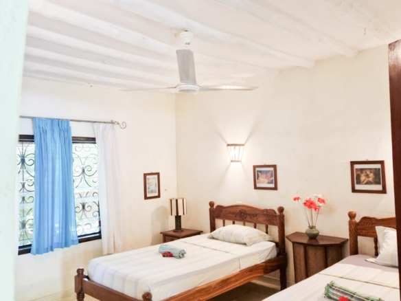 Luxury fully furnished 4-bedroom ensuite villa in Watamu available for Summertides Festival accommodation with swimming pool, Wi-Fi, air conditioning, housekeeping, and 24-hour security.