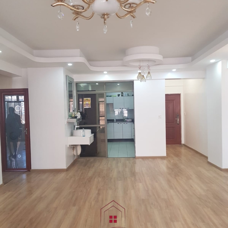 Spacious 3-bedroom and 4-bedroom apartments for rent in Kilimani along Kindaruma Road featuring ensuite bedrooms, balconies, basement parking, and proximity to Yaya Centre.