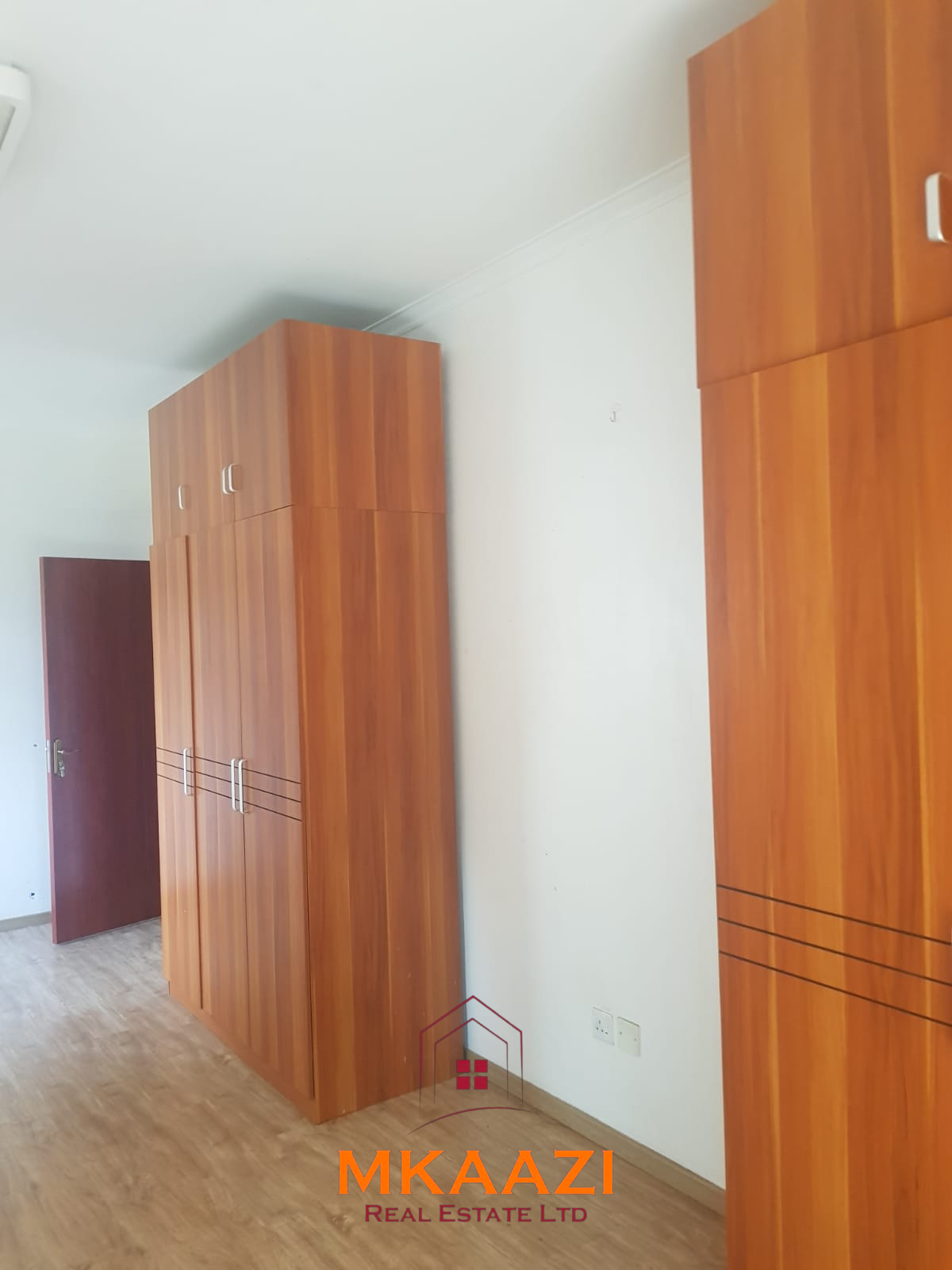 Spacious 3-bedroom and 4-bedroom apartments for rent in Kilimani along Kindaruma Road featuring ensuite bedrooms, balconies, basement parking, and proximity to Yaya Centre.