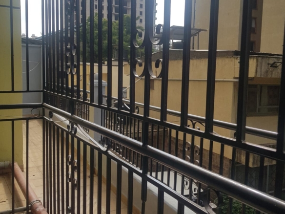 Spacious 3-bedroom and 4-bedroom apartments for rent in Kilimani along Kindaruma Road featuring ensuite bedrooms, balconies, basement parking, and proximity to Yaya Centre.