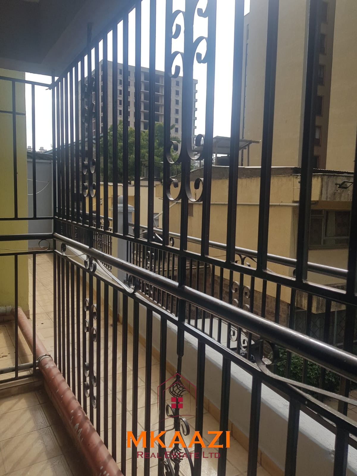 Spacious 3-bedroom and 4-bedroom apartments for rent in Kilimani along Kindaruma Road featuring ensuite bedrooms, balconies, basement parking, and proximity to Yaya Centre.