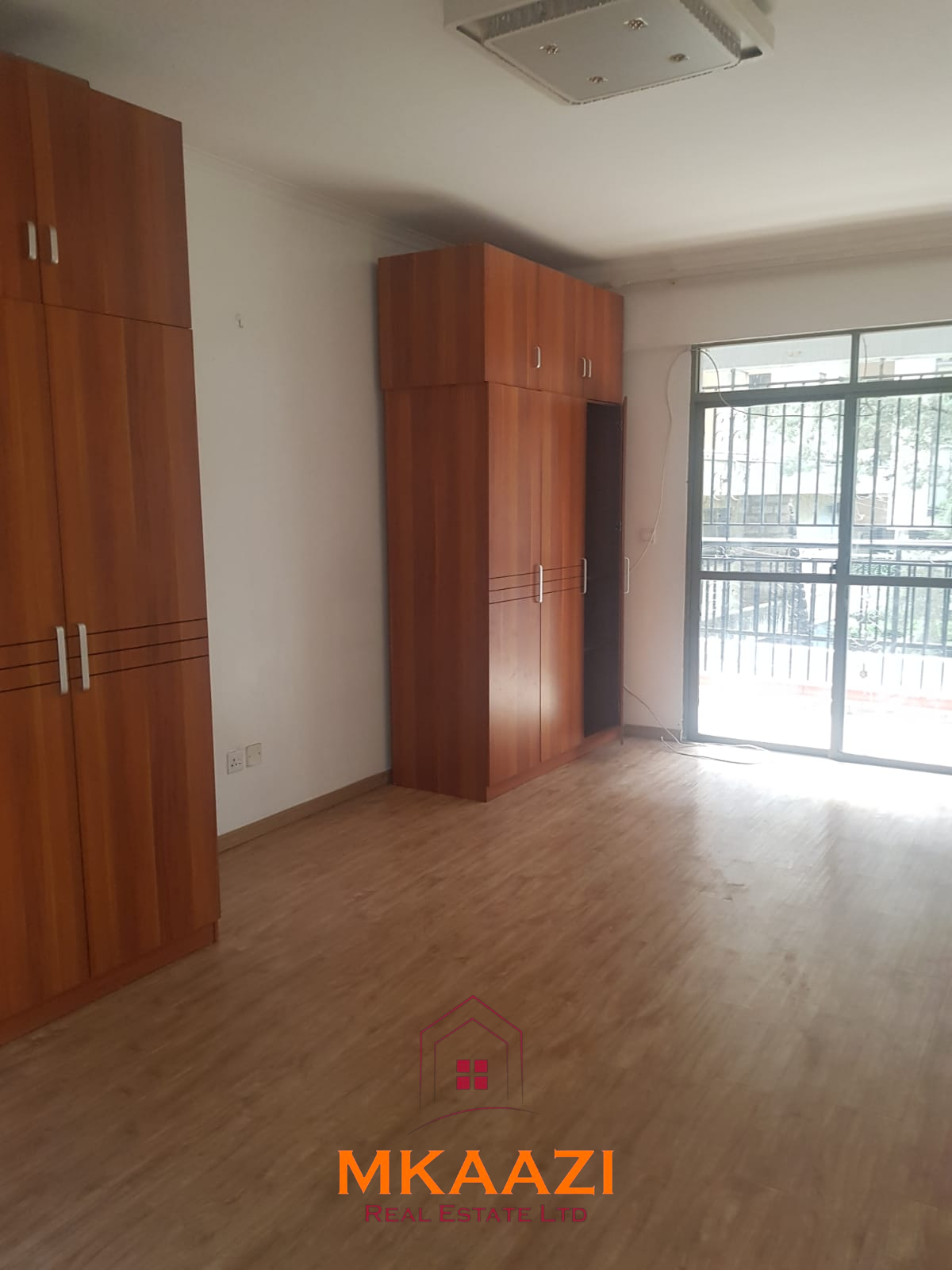 Spacious 3-bedroom and 4-bedroom apartments for rent in Kilimani along Kindaruma Road featuring ensuite bedrooms, balconies, basement parking, and proximity to Yaya Centre.