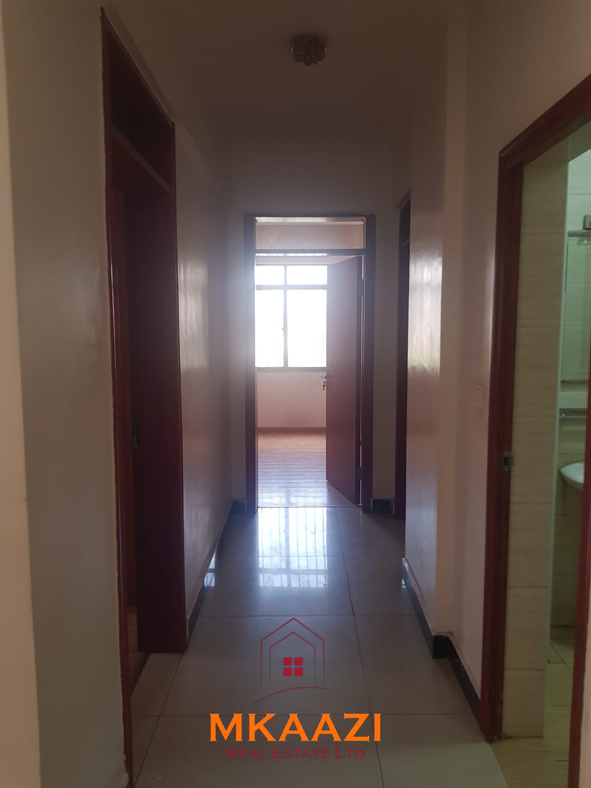 Spacious 3-bedroom and 4-bedroom apartments for rent in Kilimani along Kindaruma Road featuring ensuite bedrooms, balconies, basement parking, and proximity to Yaya Centre.