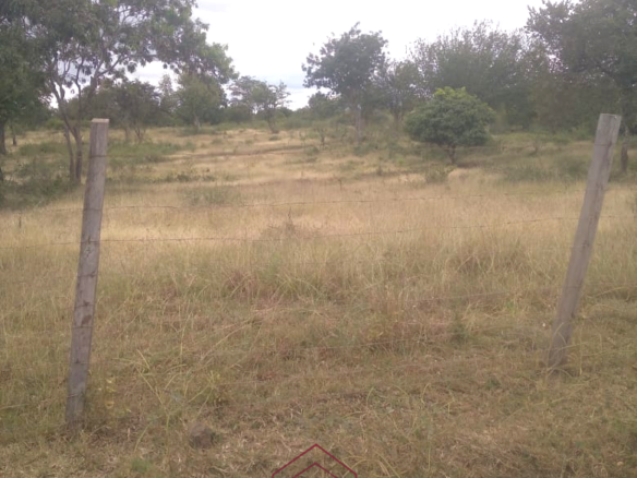 10-acre strategic land for sale near Sultan and Emali, directly opposite Tumbuini School and fronting the Kavuthu access road, less than 500 metres from Mombasa Road.