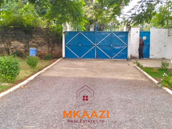 Elegant 4-bedroom all en-suite luxury villa with private swimming pool, landscaped one-acre garden, guest rooms, and entertainment area on Lamu Road, Malindi.