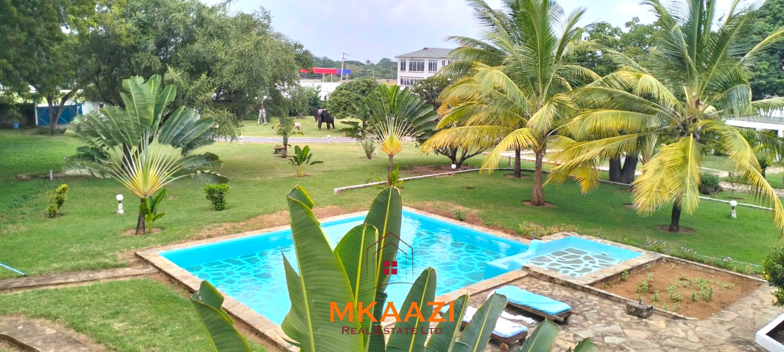 Luxury 4 Bedroom Villa for Sale in Malindi Elegant 4-bedroom all en-suite luxury villa with private swimming pool, landscaped one-acre garden, guest rooms, and entertainment area on Lamu Road, Malindi.