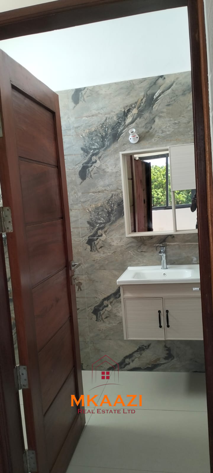 Luxury 4BR Villa for Sale | Casuarina Road Malindi Luxury 4-bedroom villa for sale in Carolina Residence on Casuarina Road, Malindi with solar backup, swimming pool, gazebo, and ready for immediate occupancy.
