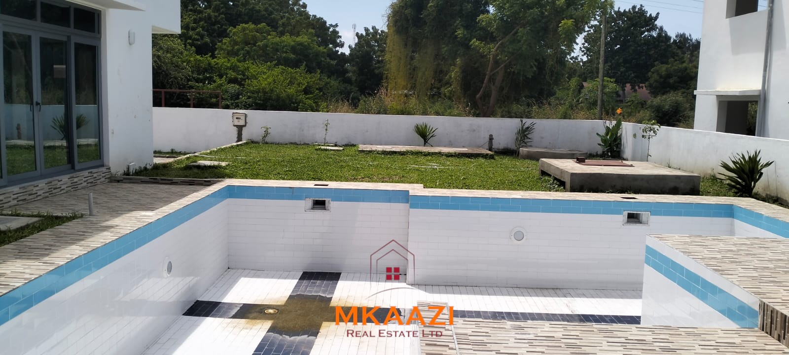 Luxury 4BR Villa for Sale | Casuarina Road Malindi Luxury 4-bedroom villa for sale in Carolina Residence on Casuarina Road, Malindi with solar backup, swimming pool, gazebo, and ready for immediate occupancy.