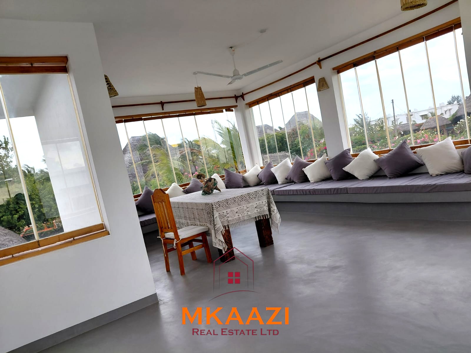 3 Bedroom Villa for Sale in Fragola, Watamu Fully furnished 3-bedroom all-ensuite villa with swimming pool, staff house, borehole, and landscaped garden for sale in Fragola, Watamu.