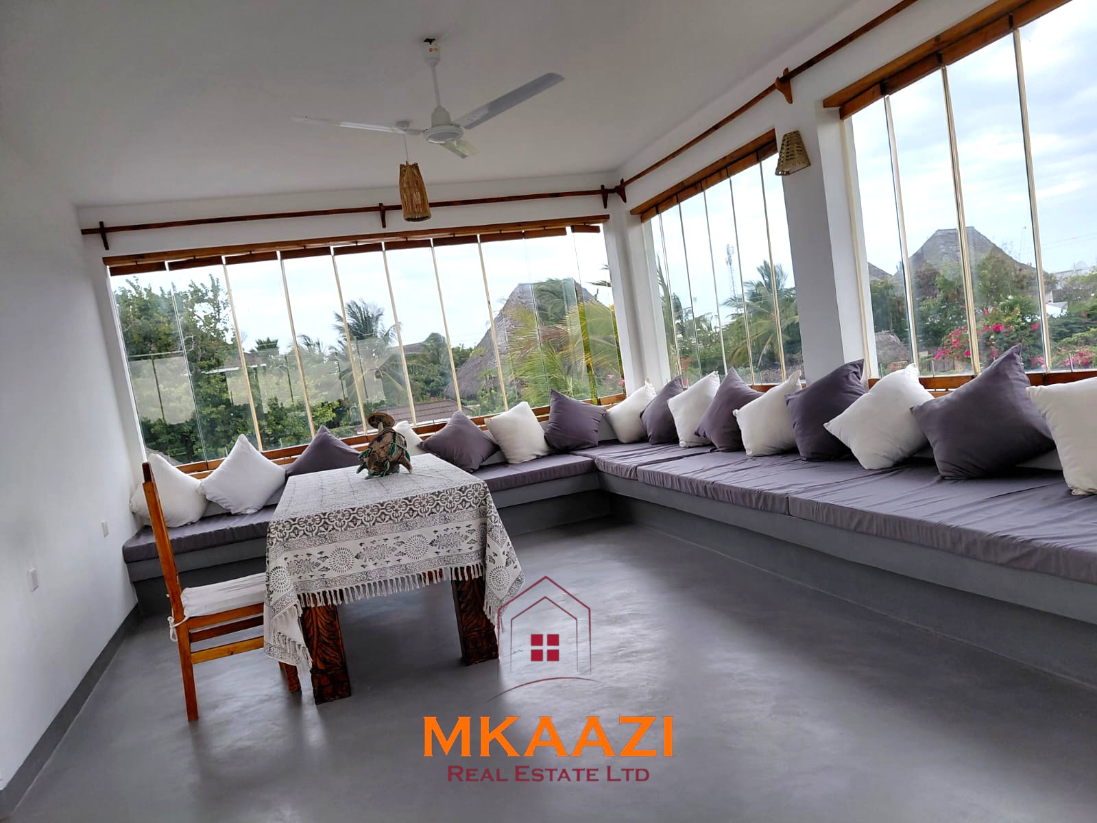 3 Bedroom Villa for Sale in Fragola, Watamu Fully furnished 3-bedroom all-ensuite villa with swimming pool, staff house, borehole, and landscaped garden for sale in Fragola, Watamu.