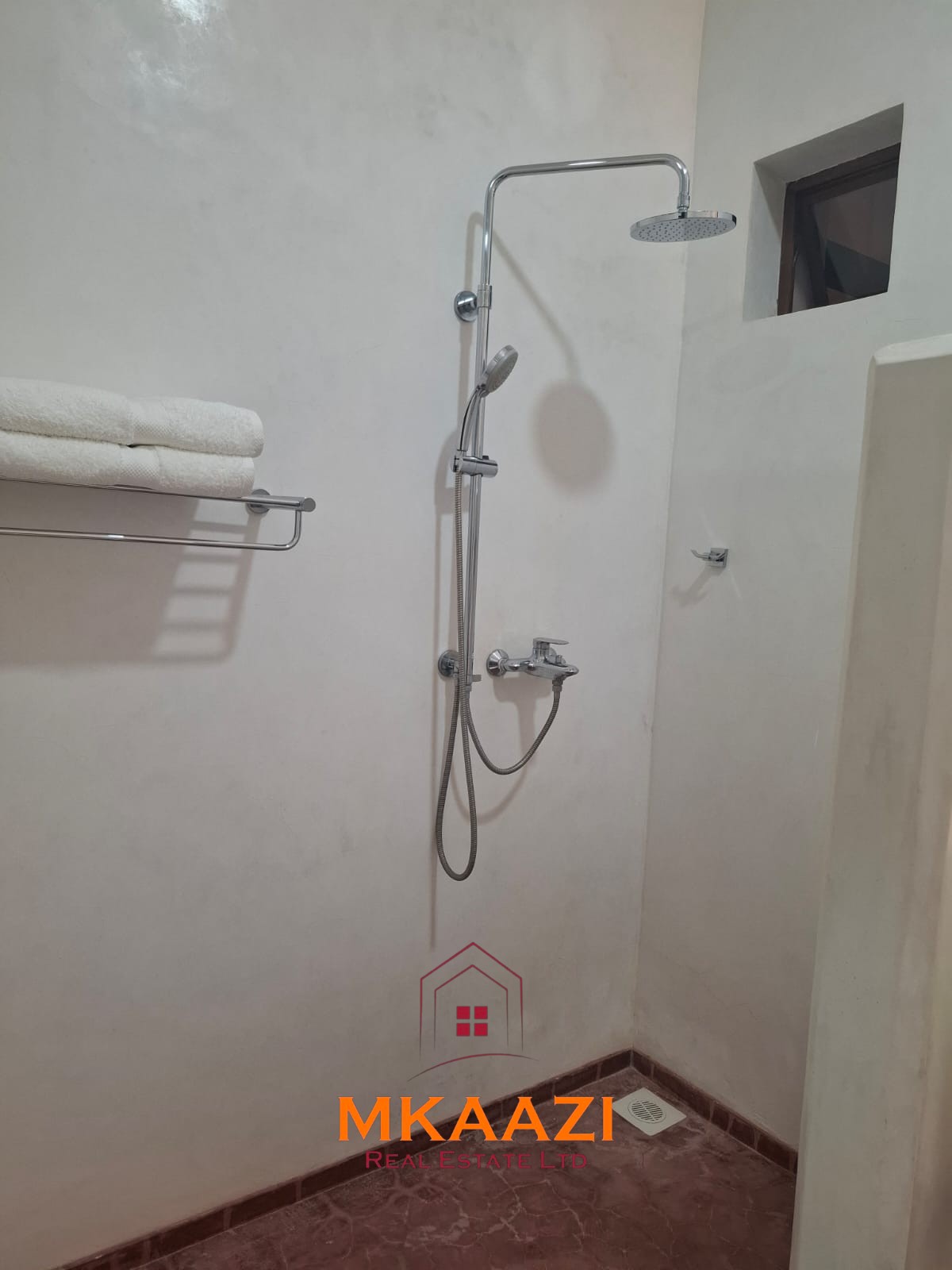Luxury Beachfront Villa in Kuruwitu, Vipingo Luxury 3-bedroom beachfront villa for short-term rental in Kuruwitu, Vipingo with ocean views, private beach access, shared swimming pool, and modern interiors.