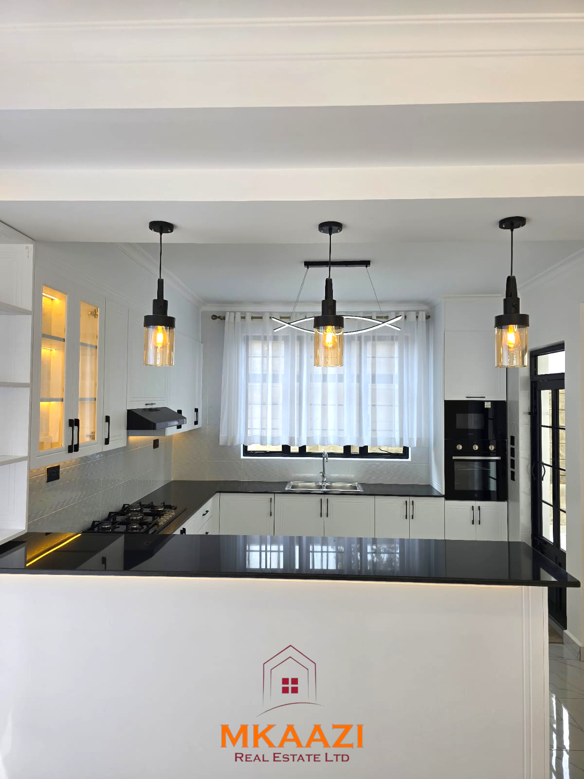 3BR Maisonette for Sale in Kibiko Ngong | 17.9M 3-bedroom all-en-suite maisonette with SQ for sale in Forest Hill Kibiko, Ngong. Located in a secure 20-house gated estate with CCTV, electric fence and Ngong Hills views. Asking KSh 18.5M cash.