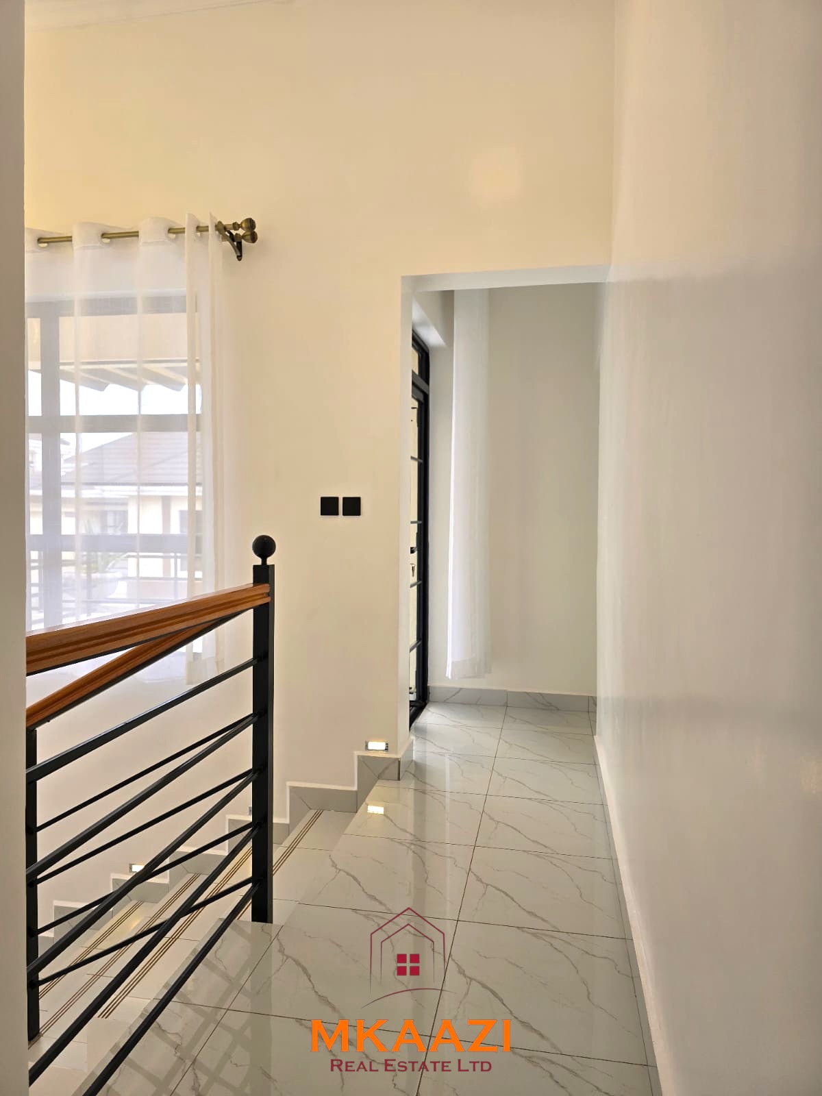 3BR Maisonette for Sale in Kibiko Ngong | 17.9M 3-bedroom all-en-suite maisonette with SQ for sale in Forest Hill Kibiko, Ngong. Located in a secure 20-house gated estate with CCTV, electric fence and Ngong Hills views. Asking KSh 18.5M cash.