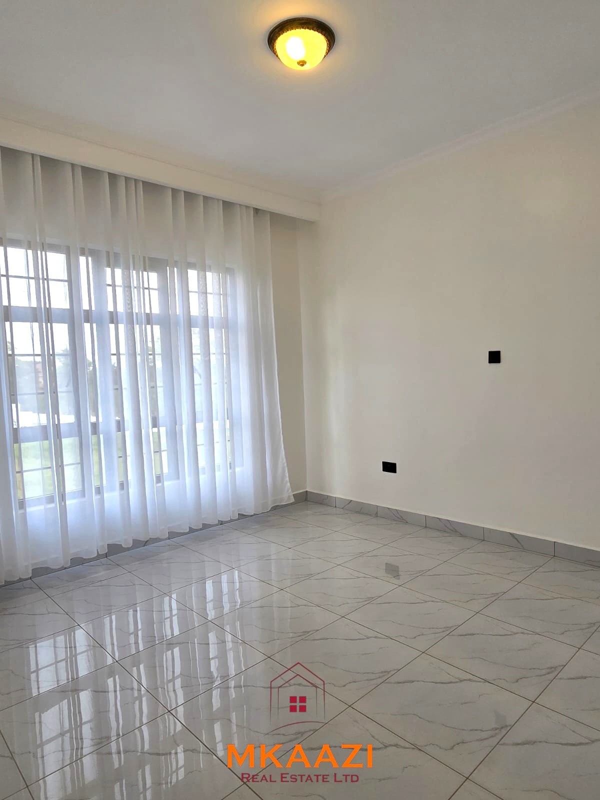 3BR Maisonette for Sale in Kibiko Ngong | 17.9M 3-bedroom all-en-suite maisonette with SQ for sale in Forest Hill Kibiko, Ngong. Located in a secure 20-house gated estate with CCTV, electric fence and Ngong Hills views. Asking KSh 18.5M cash.