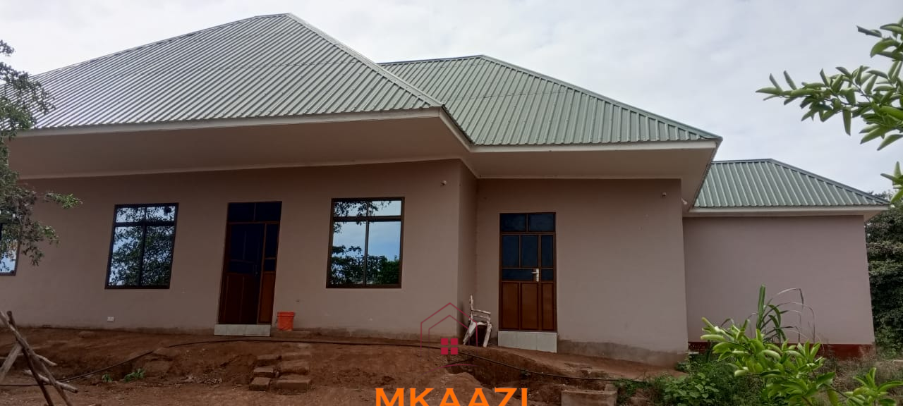 3-Acre Developed Farm for Sale in Moshi Tanzania 3-acre developed farm for sale in Kimashuku Mnadani, Moshi, Tanzania, featuring a farmhouse, 140-metre borehole, greenhouse, 200 apple trees, fruit trees and 5,000-litre water tank.