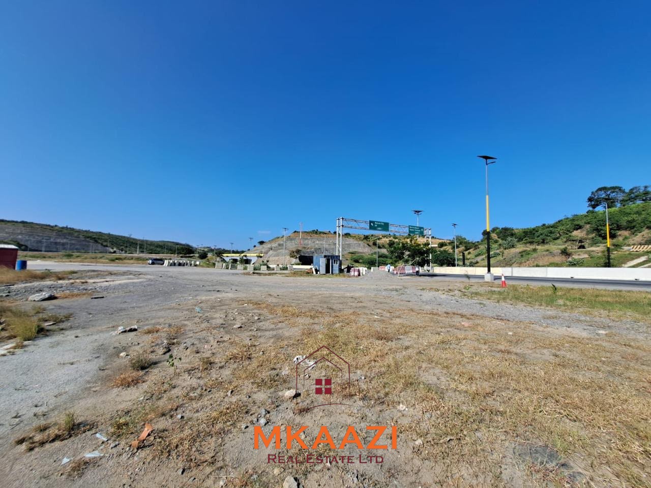 Prime 7.3-hectare road-frontage land for sale in Dongo Kundu, Mombasa, near the Mombasa–Kwale border and adjacent to mangrove forest.