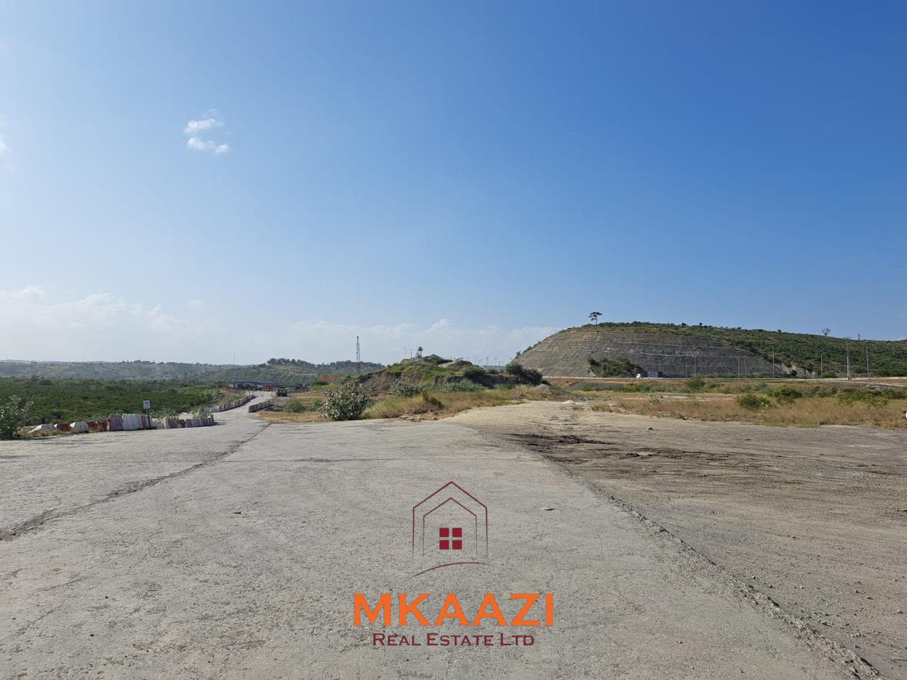 Prime 7.3-hectare road-frontage land for sale in Dongo Kundu, Mombasa, near the Mombasa–Kwale border and adjacent to mangrove forest.