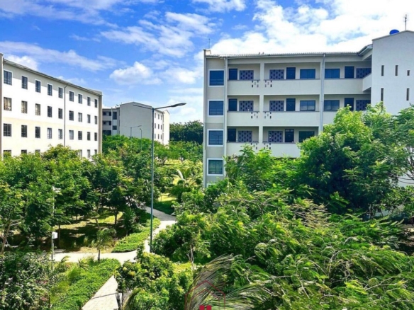 Fully furnished 3-bedroom ground-floor apartment for sale at Palm Ridge, Vipingo, featuring two bathrooms, swimming pool, green parks, parking, and 24/7 security.