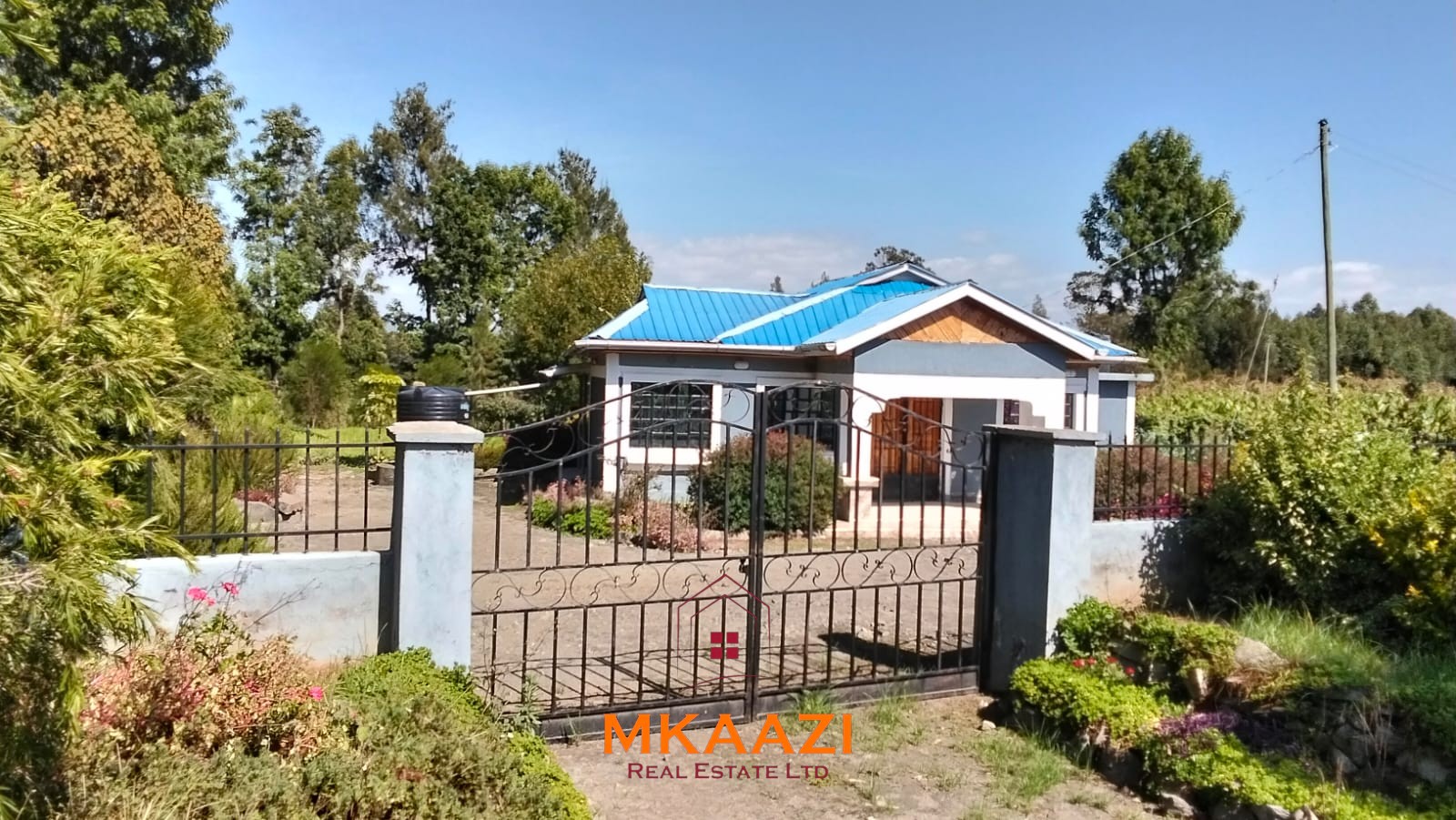 3.5-acre farm for sale in Ol Kalou with a 2-bedroom farmhouse, KPLC electricity, 70-foot fresh-water well and staff quarters.