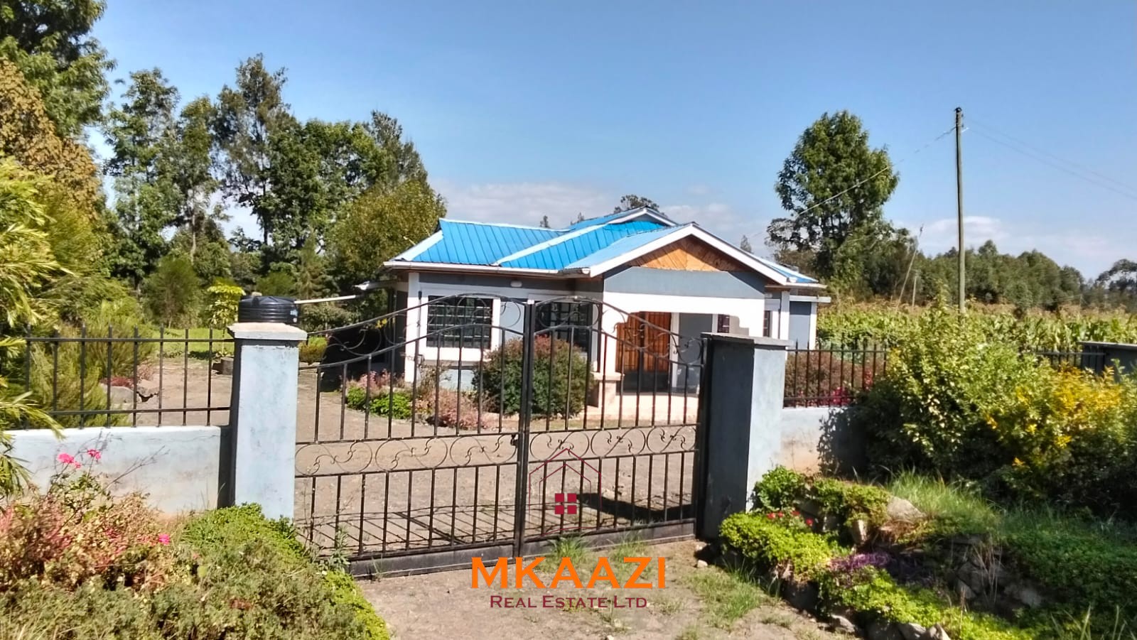 3.5-acre farm for sale in Ol Kalou with a 2-bedroom farmhouse, KPLC electricity, 70-foot fresh-water well and staff quarters.