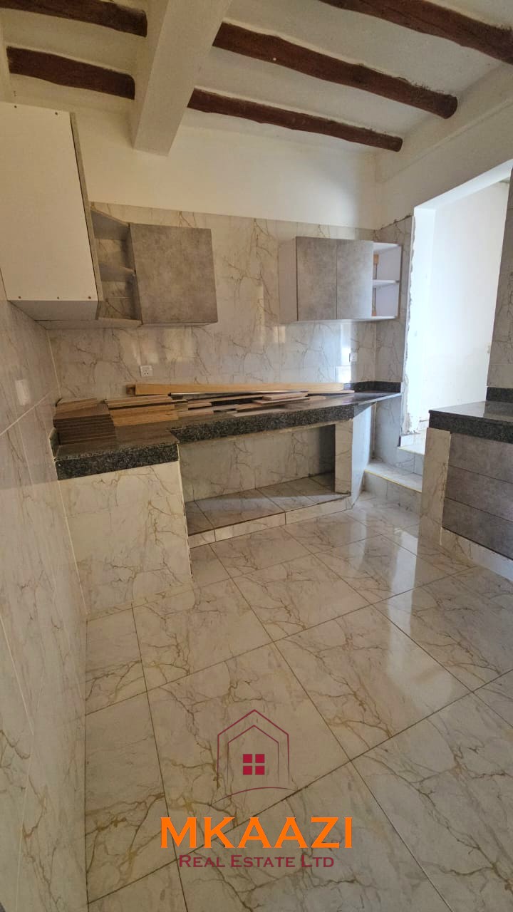 Modern 1-Acre Estate for Sale in Casuarina Malindi Modern 1-acre estate for sale in Casuarina, Malindi, featuring two 3-bedroom maisonettes, swimming pool, borehole, perimeter wall and high-end finishes.