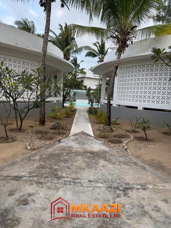 1 br mambrui 2 2-Bedroom Beachfront Apartment in Mambrui, Kenya – Private Pool & Beach Access