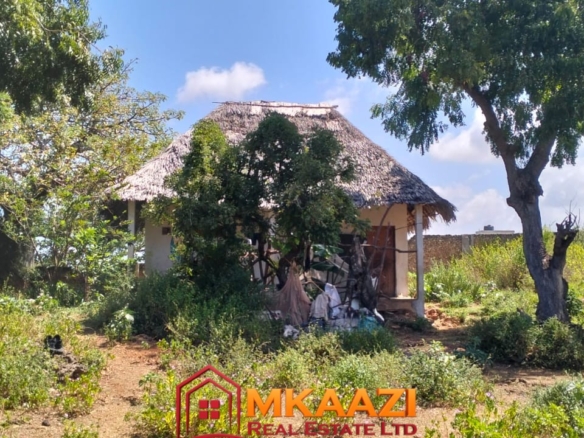 One-bedroom caretaker house on 3-acre property for sale in Malindi