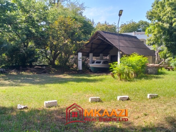 🌿 3-Bedroom Bungalow for Sale in Malindi – 1.15 Acres Off Lamu Road
