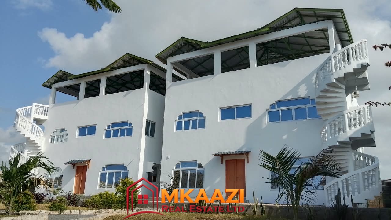 Acreage Six fully furnished 18-bedroom apartments on 0.5 acres for sale as a coastal investment in Watamu.