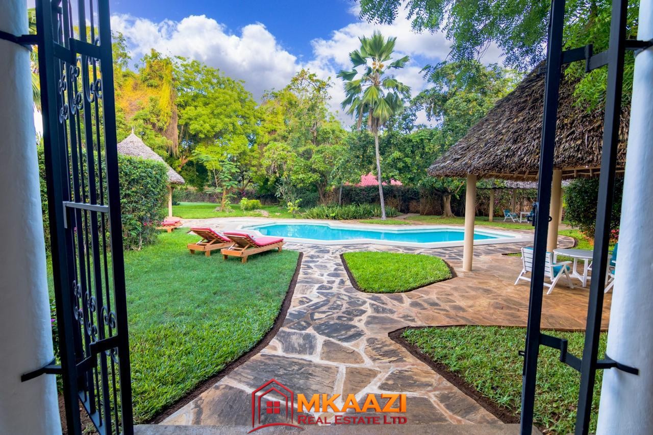 Driftowood Malindi 2 br short and long stay (5) Swimming pool shared by three luxury bungalows in Silversands, Malindi