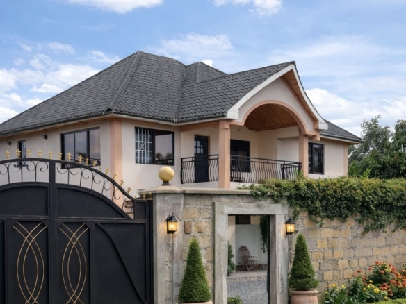 4-Bedroom Modern Mansion for Sale in Kiamunyi Baraka, Nakuru – Luxury Home with DSQ