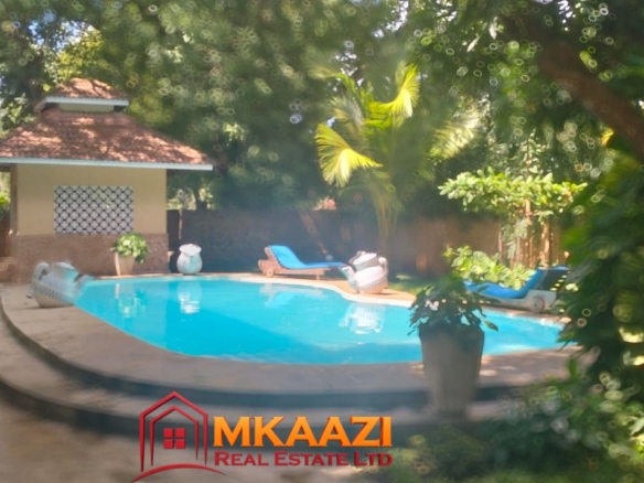 Swimming pool at Mango Plaza Apartments for guests staying in the furnished 2-bedroom apartment.