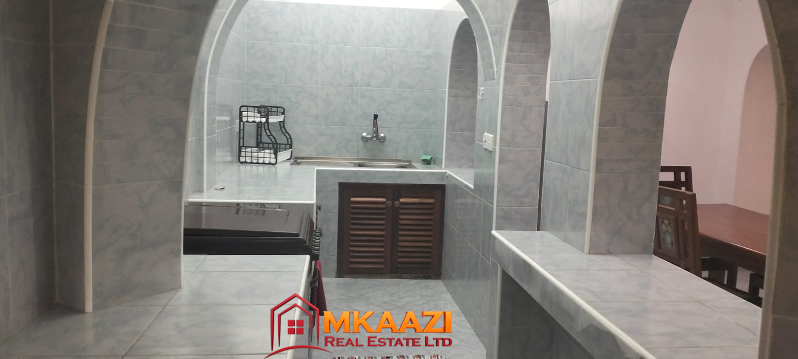 MangoPlz 1 (9) Modern kitchen in a self-catering furnished apartment in Malindi
