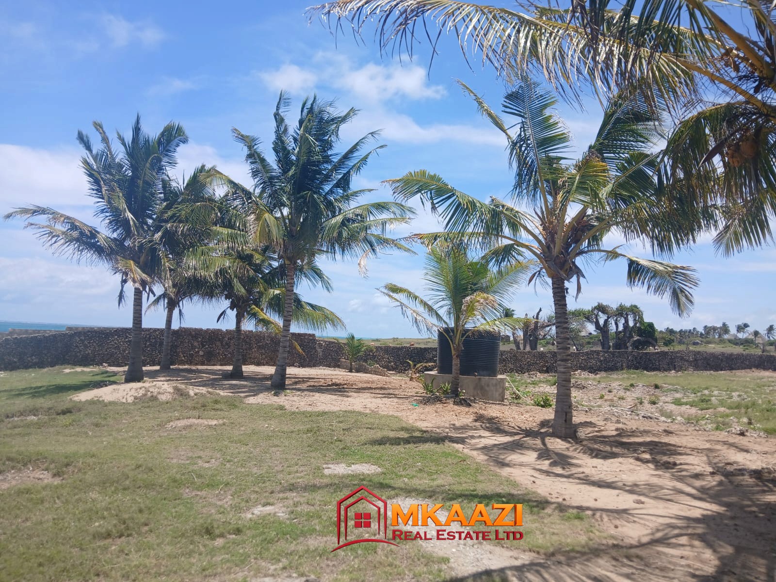 1 Acre Mayungu (2) Mayungu beachfront land with piped water connected on site