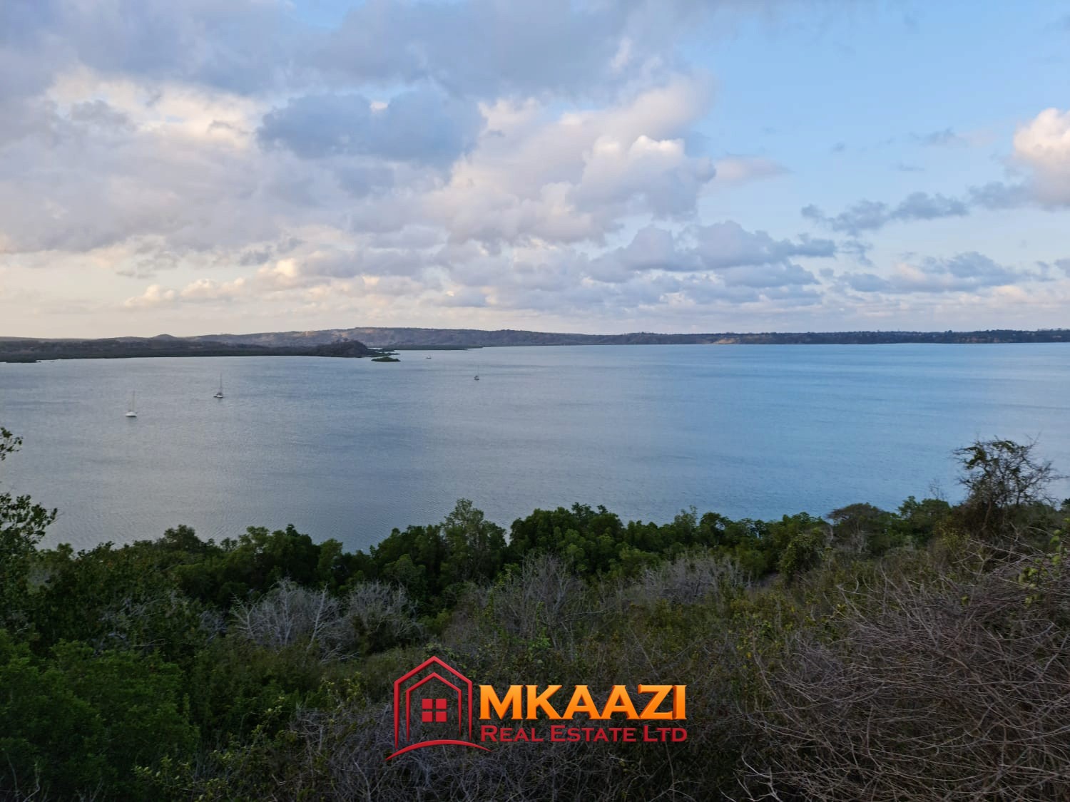 Sandy beachfront land investment opportunity near Mandarini Villas