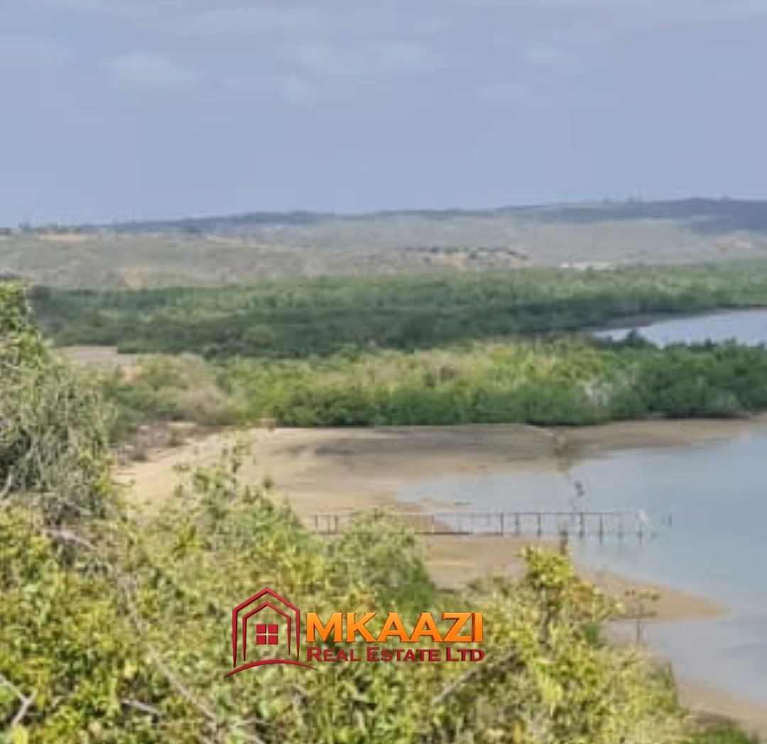 Sandy beach land for sale near Mandarini Villas in Mnarani Kilifi