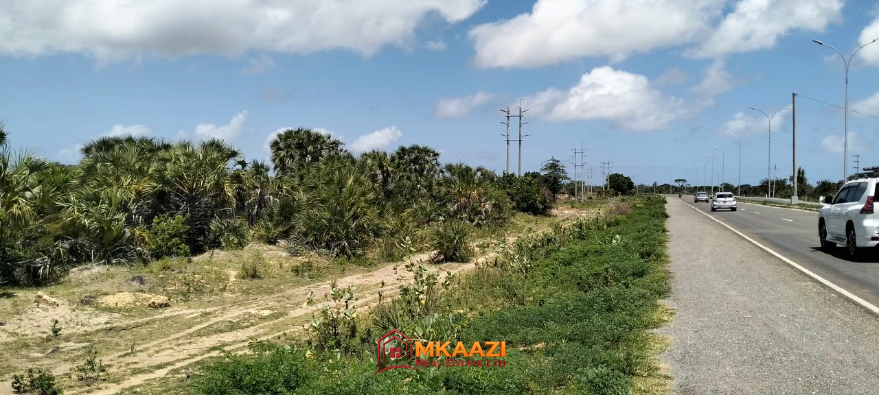Prime 2 Acres of Commercial Land for Sale In Bora Imani Near Lamu Port – E885, Bora Imani
