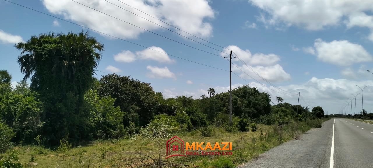 2 Acres of Land for Sale in Bora Imani, Hindi, Lamu County – Dual Carriageway Frontage
