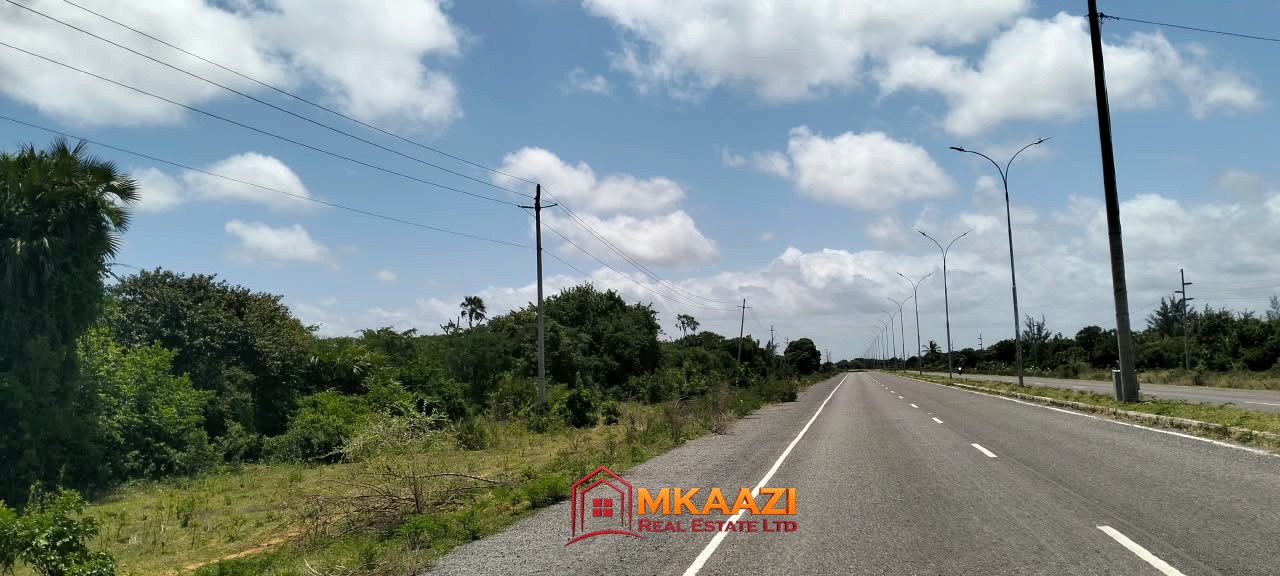 2 Acres of Land for Sale in Bora Imani, Hindi, Lamu County – Dual Carriageway Frontage