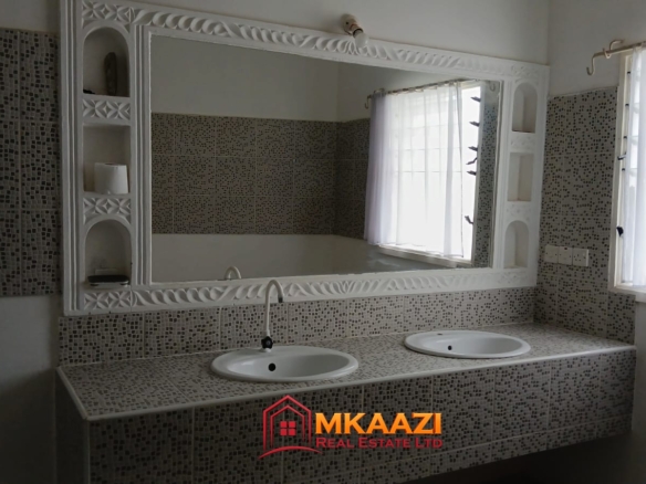 Beautiful 3-Bedroom Furnished Apartment for Sale at Green Malindi Luxury Apartments – KSh 17 Million