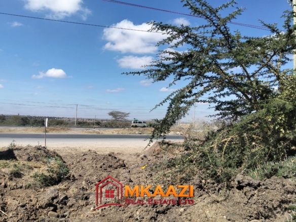 Prime 49-Acre Land for Sale in Lukenya, Mombasa Road – Touching Tarmac | KSh 30M/Acre