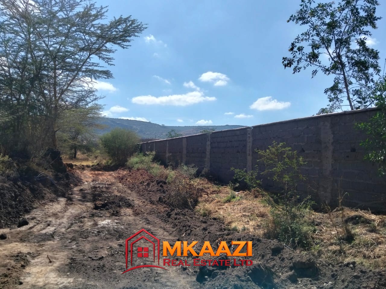 49Acres Lukenya (4) 49-acre land for sale in Lukenya, Mombasa Road, touching tarmac and suitable for industrial and commercial development