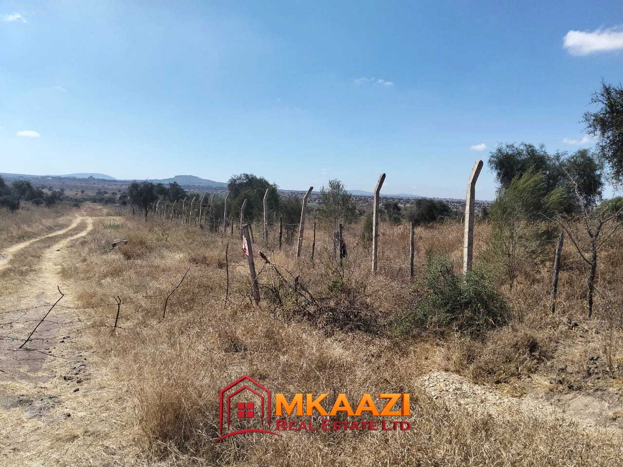54 acres muthwani (4) 54-acre land for sale on Muthwani Road near Mombasa Road, touching a tarmac road