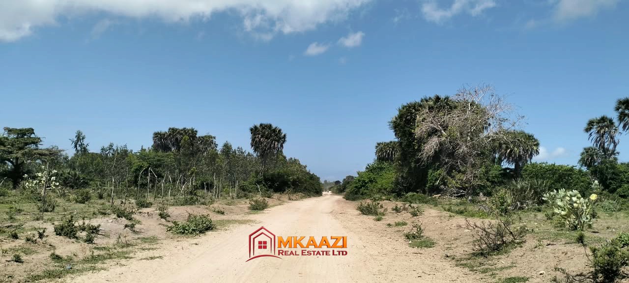 7 Acres in Lamu (4) 7 Acres for sale next to Dangote's refinery in Lamu