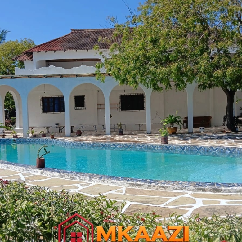 Six-bedroom rental home near 7 Islands Resort and Visiwa Resort Watamu
