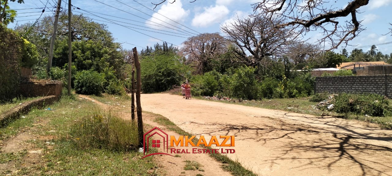 50×100 Plot for Sale in Malindi Off Casuarina Road – KSh 2.65 Million