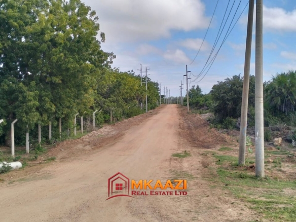 Freehold land for sale at KES 7.5 million per acre in Bora Imani