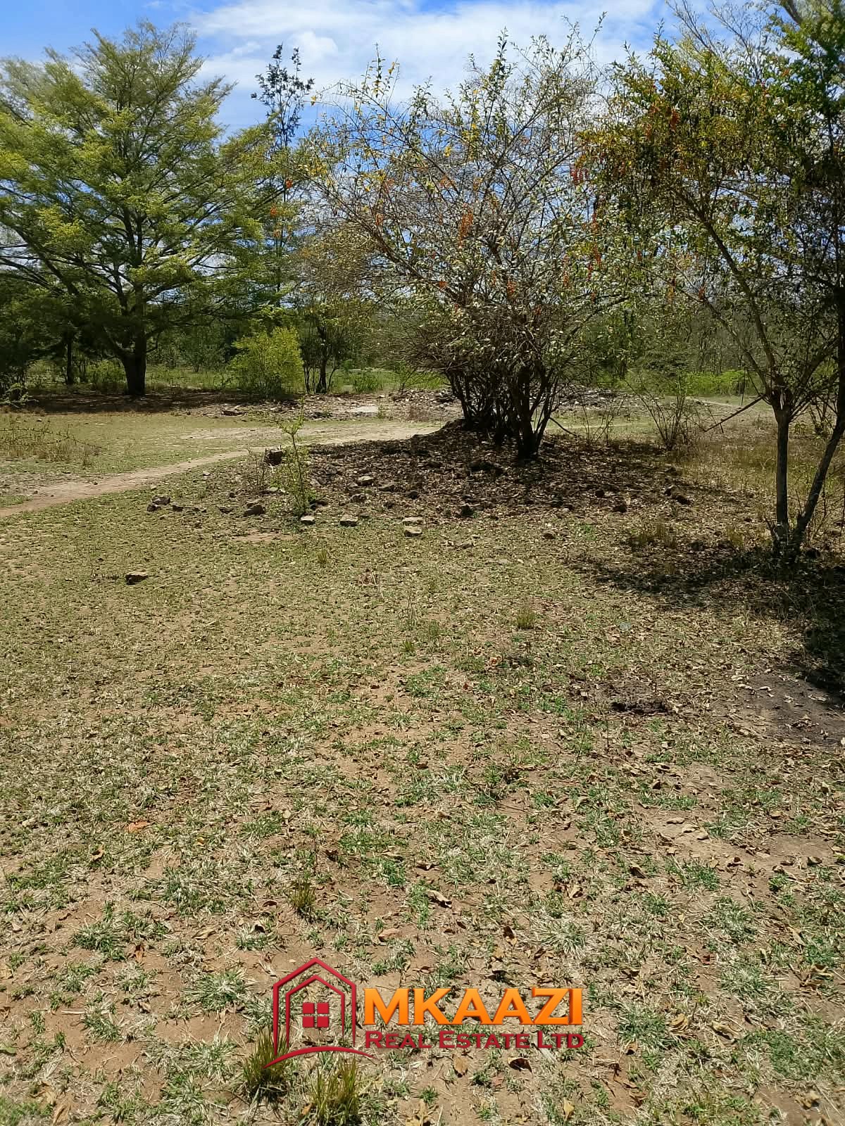 Land for sale opposite Maryland Hotel in Kanyariri, Embu.