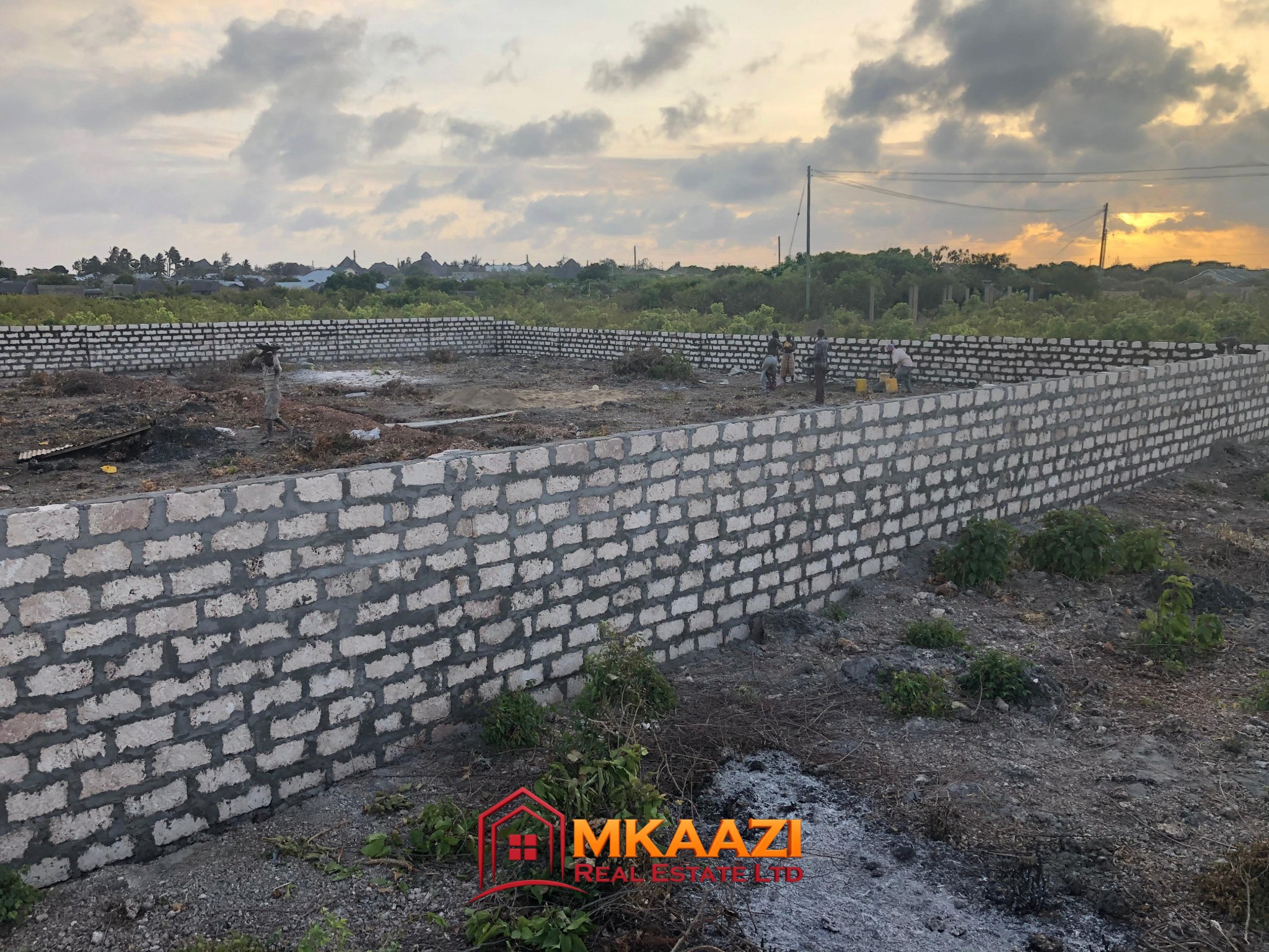Mayungu (11) Quarter-acre plot for sale in Mayungu, Malindi, 250 metres from the beach with a finished perimeter wall